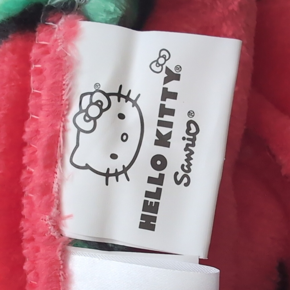 ❌SOLD❌Hello Kitty Festive ⭐ Oversized Plush Throw Blanket, Candy Cane Design - Picture 5 of 5